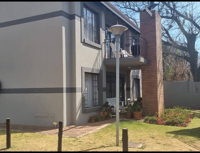 2 BEDROOM APARTMENT FOR SALE IN RYNFIELD